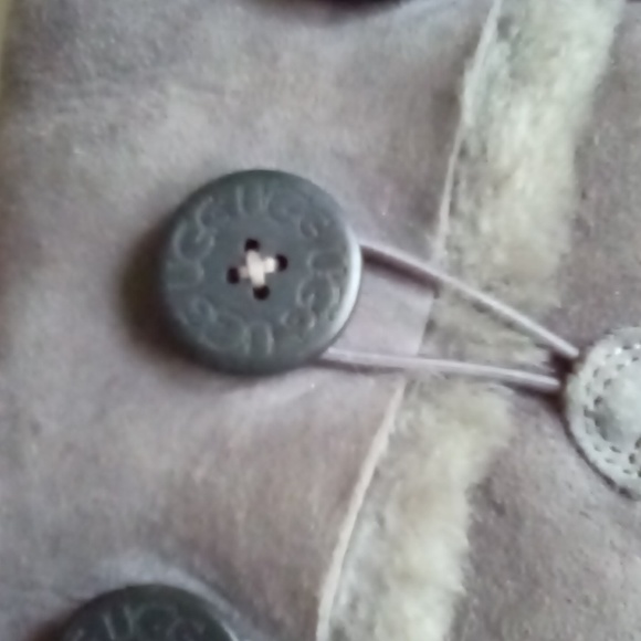 UGG Bailey button triplet 11 boor - Picture 11 of 12